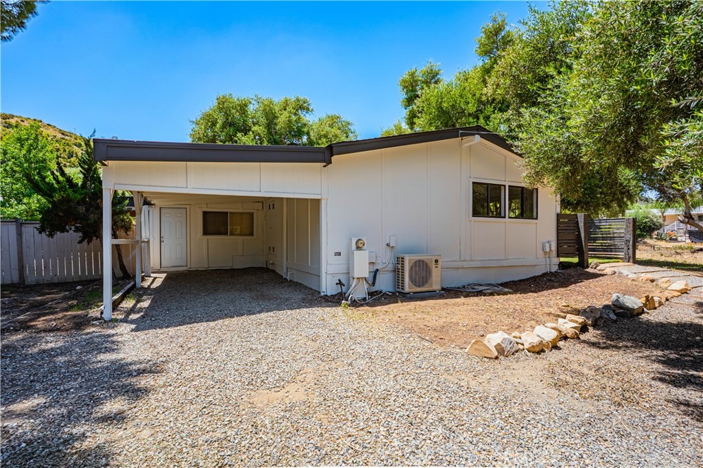 20691 Alameda Del Monte