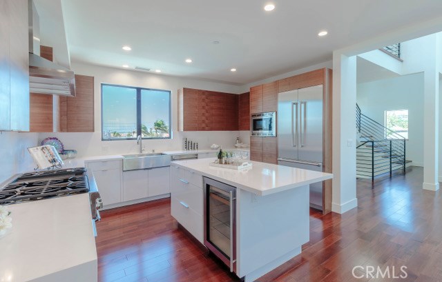 521 Gertruda, Redondo Beach, California 90277, 3 Bedrooms Bedrooms, ,3 BathroomsBathrooms,Residential,Sold,Gertruda,PV17159971