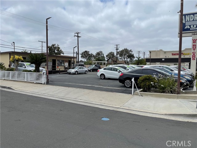 11840 E carson Street, Hawaiian Gardens CA: https://media.crmls.org/medias/b54b6b4d-f943-424f-b3d9-af7cdfeaeb97.jpg