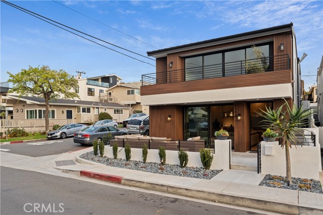 Detail Gallery Image 3 of 30 For 520 Iris Ave, Corona Del Mar,  CA 92625 - 3 Beds | 2/1 Baths