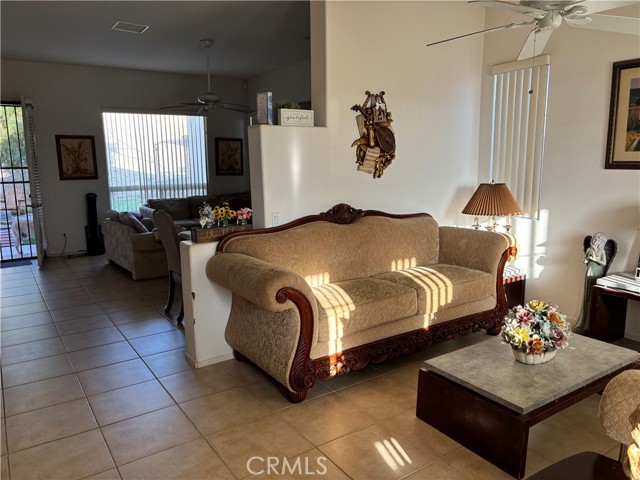 11792 Pomelo Drive, Desert Hot Springs CA: https://media.crmls.org/medias/b54bac44-235a-4b04-b5e5-7b24662a365b.jpg