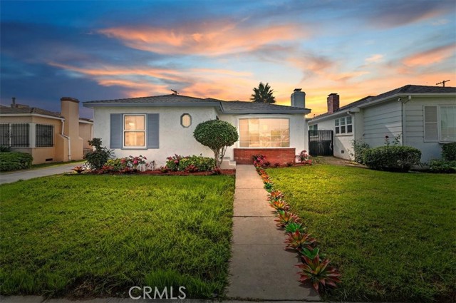 Detail Gallery Image 6 of 26 For 2816 W 84th, Inglewood,  CA 90305 - 4 Beds | 4 Baths