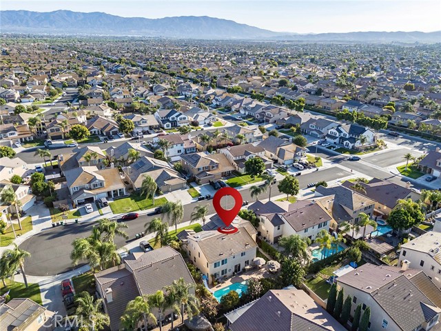 13742 Woodcrest Court, Eastvale CA: https://media.crmls.org/medias/b54c8639-c4e9-419c-a8be-be02dc5c7b5a.jpg