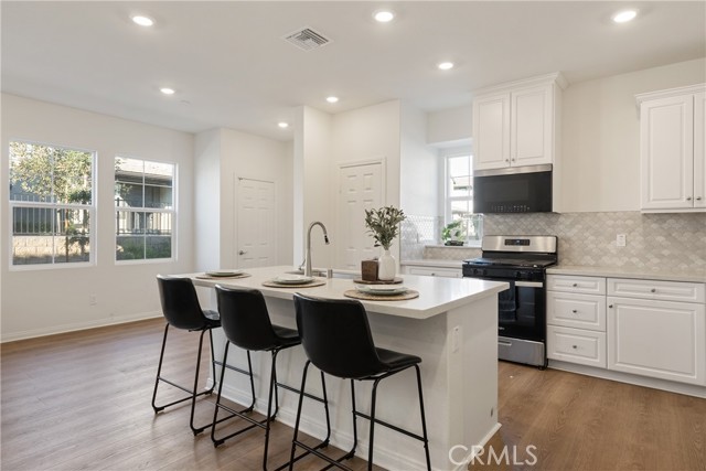 Detail Gallery Image 13 of 31 For 4229 E Carmel Privado, Ontario,  CA 91761 - 3 Beds | 2/1 Baths