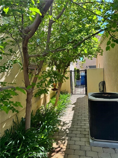 20323 Livorno, Porter Ranch CA: https://media.crmls.org/medias/b54d2420-8f82-4289-bf5c-c315b0ed0aca.jpg