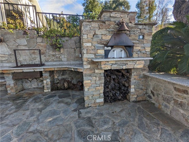 Detail Gallery Image 35 of 75 For 60 Upper Lake Rd, Thousand Oaks,  CA 91361 - 4 Beds | 4 Baths