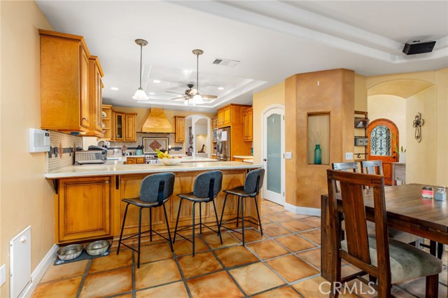 Detail Gallery Image 13 of 69 For 22088 Mustang Ct, Canyon Lake,  CA 92587 - 5 Beds | 4 Baths