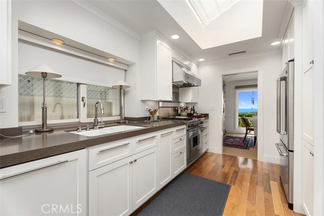 207 Calle Rica, San Clemente CA: https://media.crmls.org/medias/b54e7f0d-3314-49fe-8d5a-c3389da50653.jpg