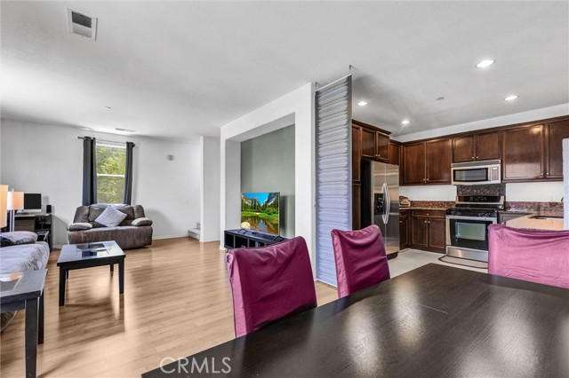 8620 Belford Avenue, Los Angeles CA: https://media.crmls.org/medias/b54ee22b-a4e9-4f4c-b8dd-53ea3b2a9e10.jpg