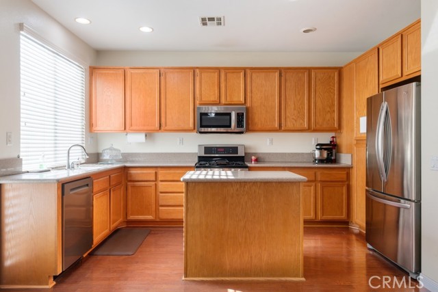 Detail Gallery Image 13 of 31 For 31371 Magnolia Point, Murrieta,  CA 92563 - 4 Beds | 3 Baths