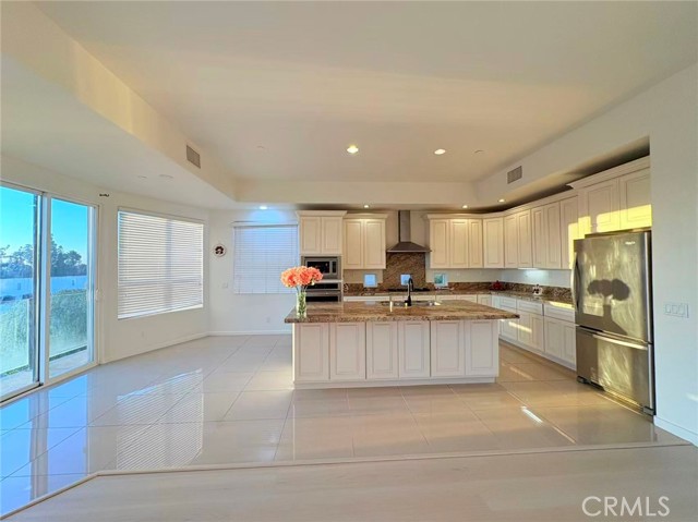 Detail Gallery Image 4 of 36 For 564 via Pueblo, Riverside,  CA 92507 - 3 Beds | 3/1 Baths