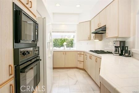 Detail Gallery Image 12 of 65 For 29332 via Napoli, Laguna Niguel,  CA 92677 - 2 Beds | 2 Baths