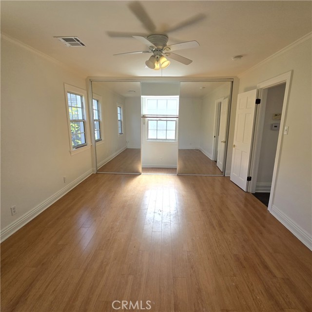 Detail Gallery Image 12 of 21 For 2035 Rangeview, Glendale,  CA 91201 - 3 Beds | 2/1 Baths