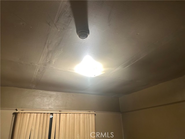 3878 E 1st Street, Los Angeles CA: https://media.crmls.org/medias/b55049c1-98e5-4998-82a7-5e3bf68cdae3.jpg