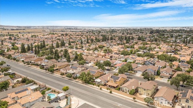 Detail Gallery Image 6 of 41 For 507 Coudures Way, Perris,  CA 92571 - 3 Beds | 2/1 Baths