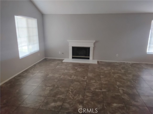 Detail Gallery Image 4 of 7 For 728 Kelly, Riverside,  CA 92501 - 4 Beds | 2 Baths