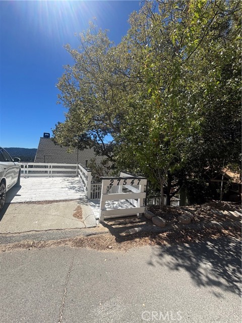 27547 ALPEN, Lake Arrowhead, CA 92352