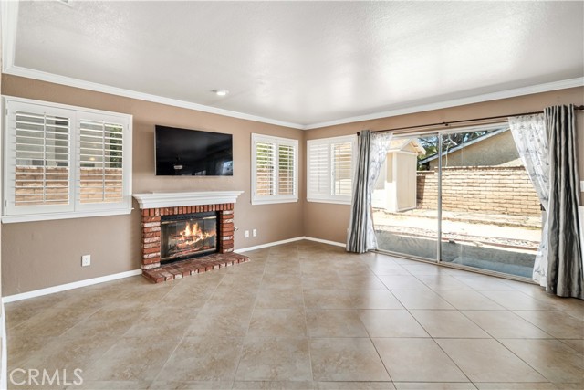 1609 Silvia Avenue, Lancaster CA: https://media.crmls.org/medias/b5528b64-32ec-4af3-87b6-feea25ddc826.jpg