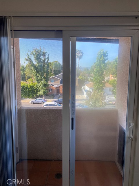 Detail Gallery Image 12 of 23 For 14343 Tiara St #2,  Sherman Oaks,  CA 91401 - 3 Beds | 2 Baths