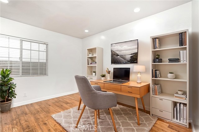 Detail Gallery Image 20 of 27 For 4 Aberdeen St, Irvine,  CA 92620 - 3 Beds | 2 Baths