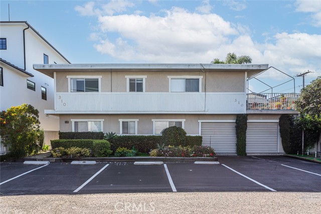 Detail Gallery Image 2 of 18 For 310 Dahlia Pl #B,  Corona Del Mar,  CA 92625 - 2 Beds | 1 Baths