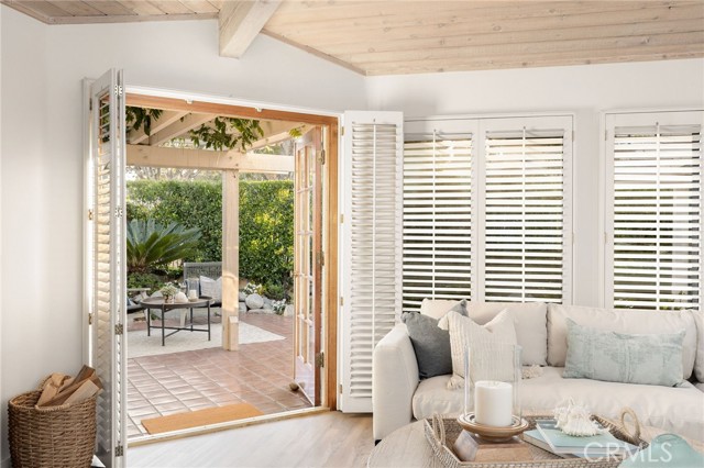 The living room captures the perfect balance of light and privacy. The living room captures the perfect balance of light and privacy.