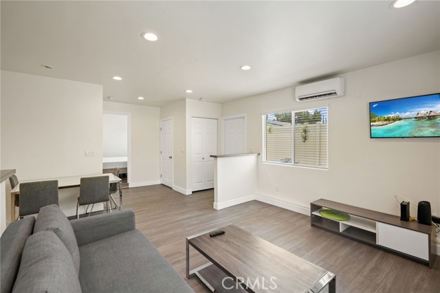 11716 Paso Robles Avenue, Granada Hills CA: https://media.crmls.org/medias/b5539e3a-fd1a-4c9e-b79f-ff56ca9e9e39.jpg