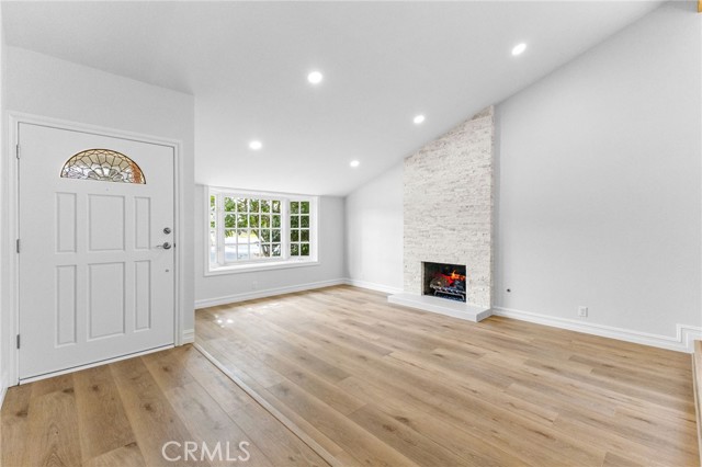 10281 Kings Street, Los Alamitos CA: https://media.crmls.org/medias/b5543ecb-7b57-4839-b079-721ee55382dd.jpg