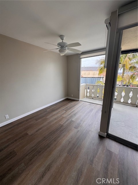 Detail Gallery Image 3 of 12 For 103 Ravenna Dr #15,  Long Beach,  CA 90803 - 2 Beds | 2 Baths