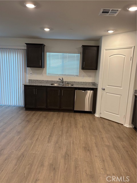 Detail Gallery Image 4 of 14 For 14006 Starlene St, Moreno Valley,  CA 92555 - 3 Beds | 2/1 Baths