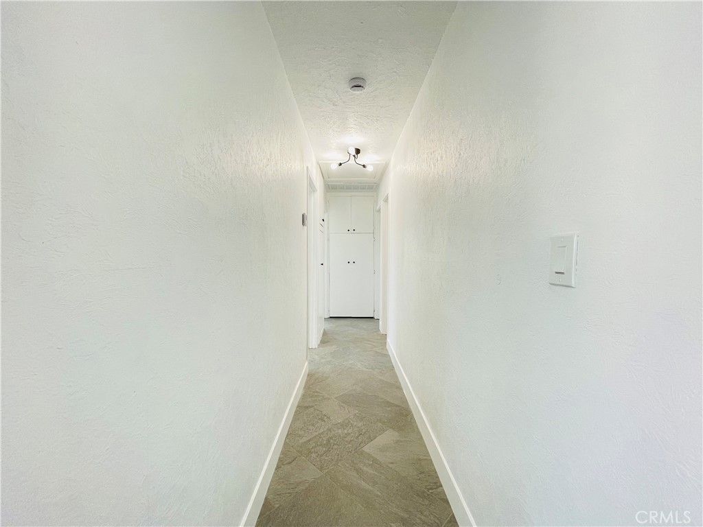 https://media.crmls.org/medias/b556d1f4-7629-4a56-9c73-e49a0e6ad4a6.jpg?preset=X-Large