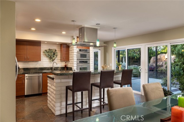 14192 Livingston Street, Tustin CA: https://media.crmls.org/medias/b5584cb9-07ce-45f4-95fd-af66a02be2e0.jpg