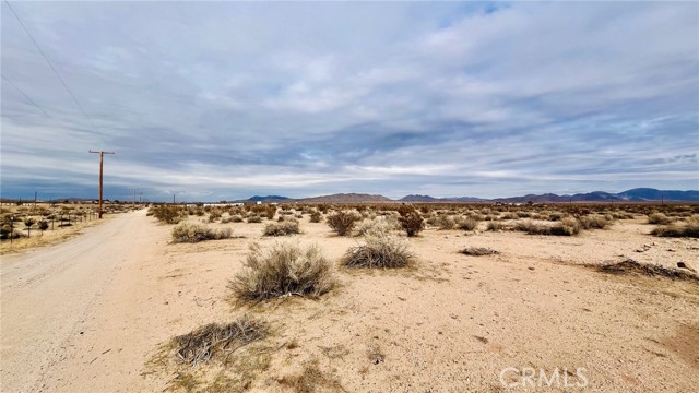 Detail Gallery Image 17 of 32 For 47229227 Harris Ln, Apple Valley,  CA 92307 - – Beds | – Baths