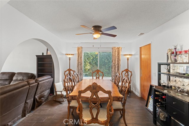 Detail Gallery Image 7 of 47 For 6801 Rycroft, Riverside,  CA 92506 - 4 Beds | 2/1 Baths