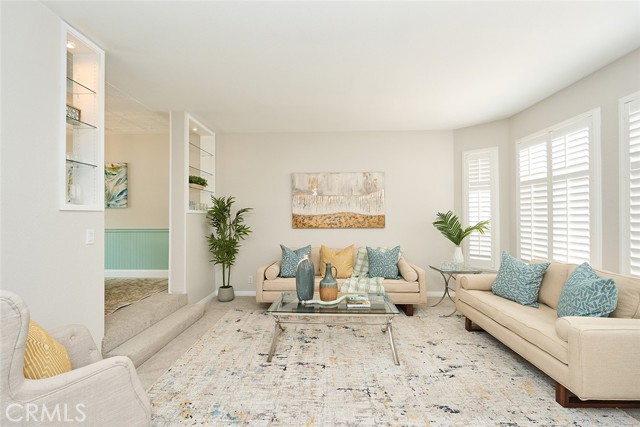 385 Park Avenue, Long Beach CA: https://media.crmls.org/medias/b5597340-7483-4487-8fd5-ea23df15edfd.jpg