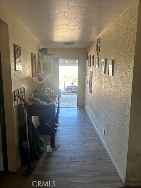 Detail Gallery Image 9 of 22 For 1749 S Valley View, Ridgecrest,  CA 93555 - 3 Beds | 2 Baths