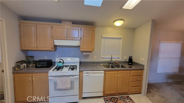 Detail Gallery Image 13 of 34 For 1630 W Covina Bld #102,  San Dimas,  CA 91773 - 3 Beds | 2 Baths
