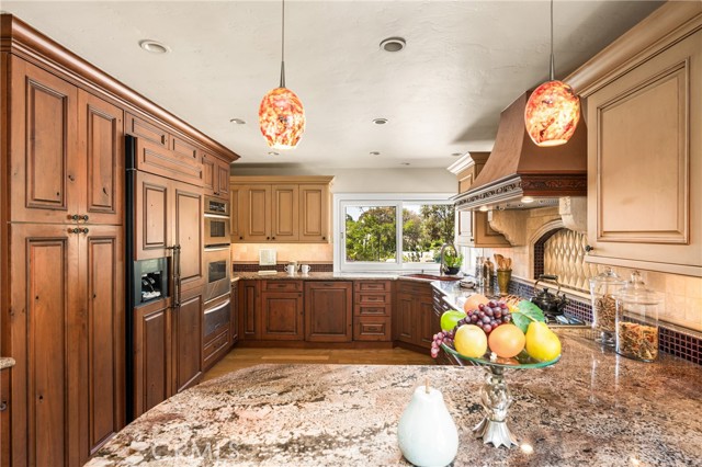 26811 Via Matador, Mission Viejo CA: https://media.crmls.org/medias/b55b1918-e03d-4aa1-bde9-bee7744fa88a.jpg