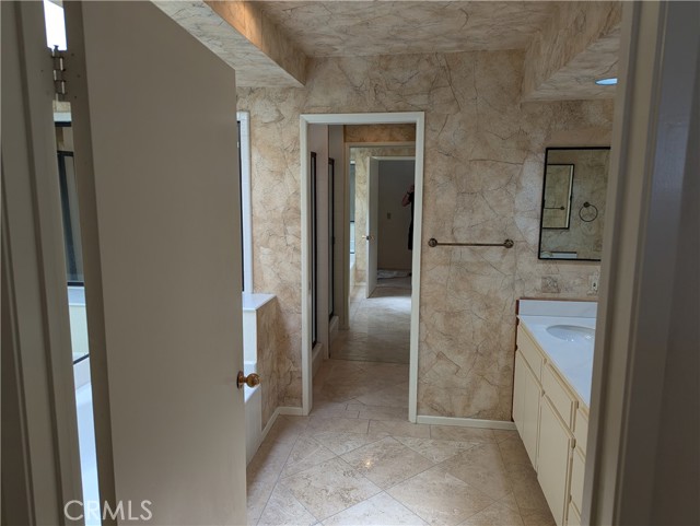 Detail Gallery Image 50 of 55 For 270 Cagney Ln #308,  Newport Beach,  CA 92663 - 2 Beds | 2 Baths