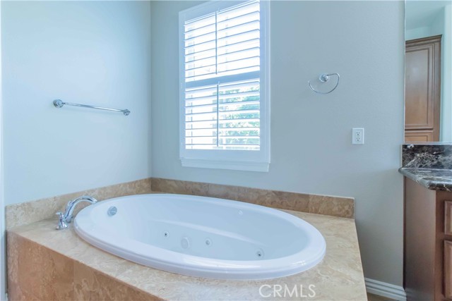 Detail Gallery Image 31 of 41 For 4684 Luna Ct, Calabasas,  CA 91302 - 4 Beds | 4/1 Baths