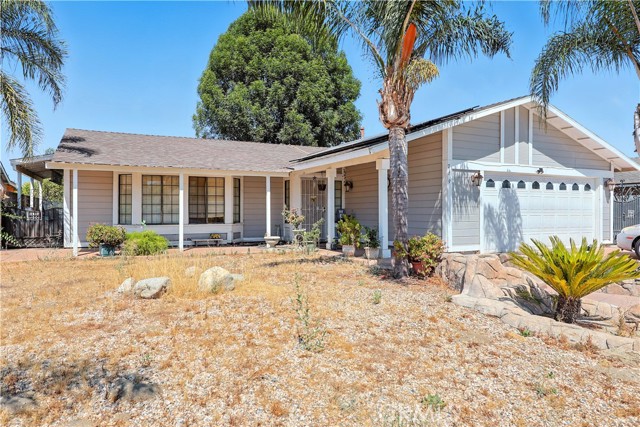 769 Harding, Hemet CA: https://media.crmls.org/medias/b55c5407-d31c-49cf-88b8-7fa3d28a1bc3.jpg
