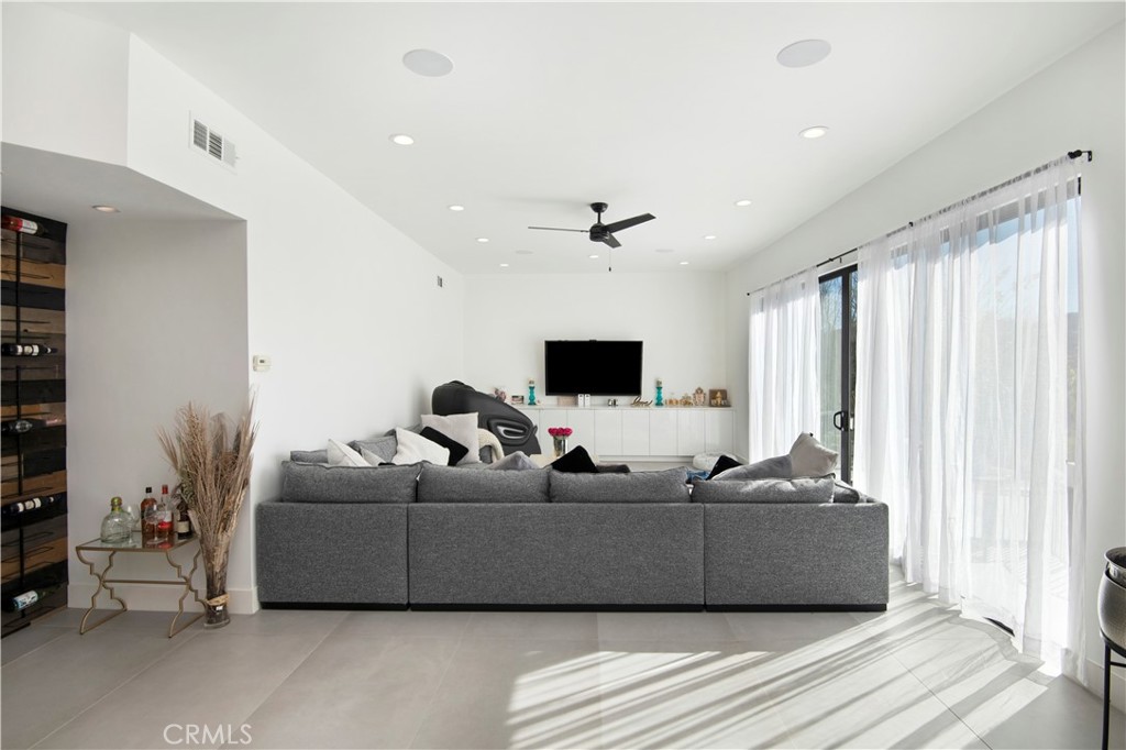 MLS #SR25277807 image #12