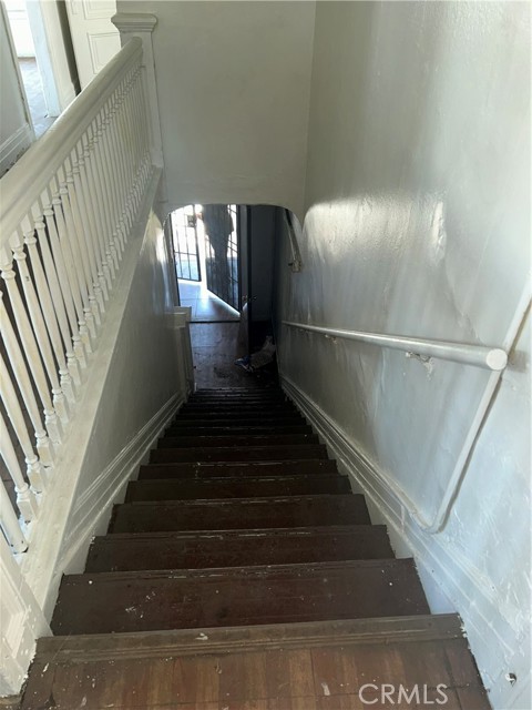 146 E 45th Street, Los Angeles CA: https://media.crmls.org/medias/b55cb9b6-d336-4464-9930-1c56048adba3.jpg