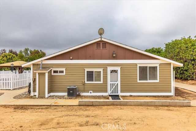 30026 Santiago Road, Temecula CA: https://media.crmls.org/medias/b55dafa7-a789-440c-af88-d49e2346b67b.jpg