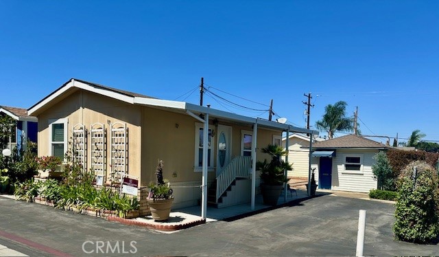 1660 Whittier Avenue, Costa Mesa CA: https://media.crmls.org/medias/b55e1b2b-8bcf-40cf-9edc-d7dd28edbdc7.jpg