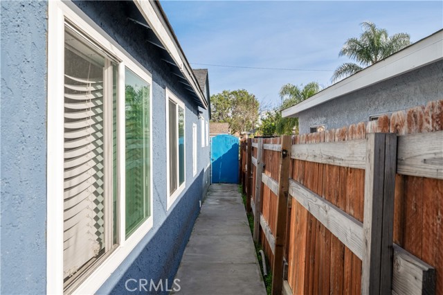 Detail Gallery Image 30 of 35 For 1037 S Tajauta, Compton,  CA 90220 - 4 Beds | 3 Baths