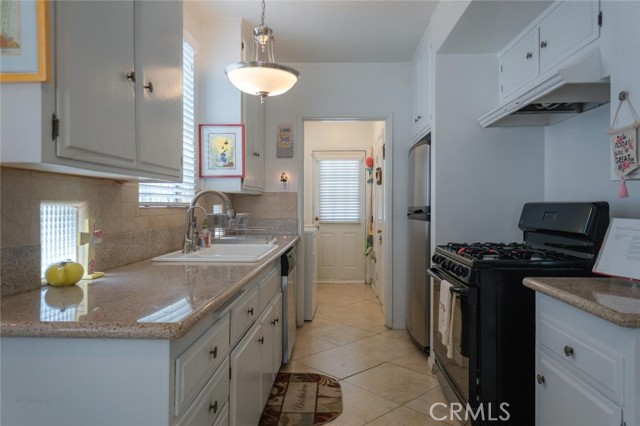 3815 Welland Avenue, Los Angeles CA: https://media.crmls.org/medias/b55ee152-3cdb-4585-892a-3a436965515f.jpg