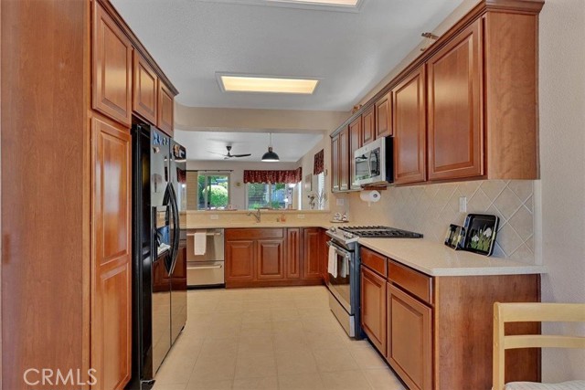 601 Yerington Place, Lincoln CA: https://media.crmls.org/medias/b55f9479-a7fb-43b1-9fb4-38d62af31d00.jpg