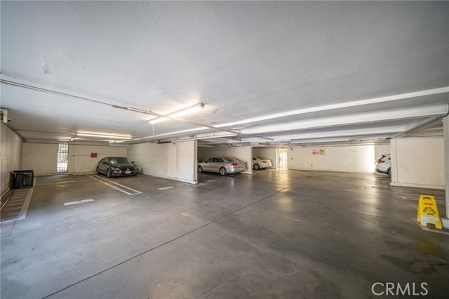 Detail Gallery Image 22 of 22 For 7254 Vassar Ave #303,  Canoga Park,  CA 91303 - 2 Beds | 2 Baths