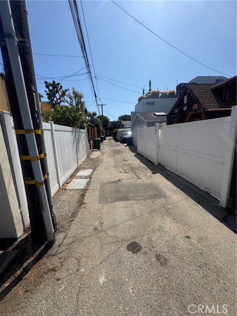 652 Navy Street photo 6